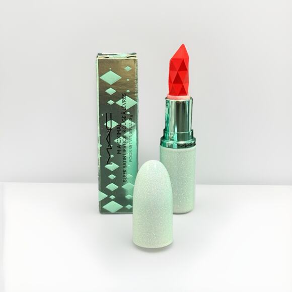 MAC Macximal Sleek Satin Lipstick - Unexpected Red - 0.1 oz / 3g - New In Box - Picture 1 of 6